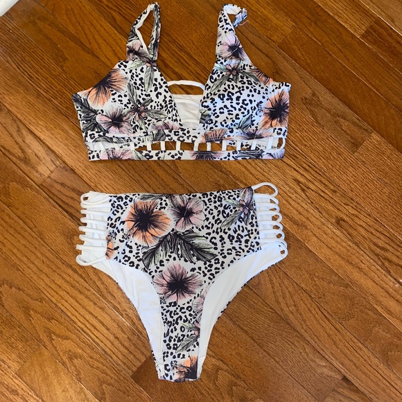 Floral Animal Print Bikini Set - Picture 3 of 4